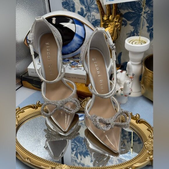 🆕 GIANNI BINI 🧿 NWOB Ezlynn Rhinestone Embellished Bow Vinyl Heel, Sz 7.5M - Picture 4 of 16